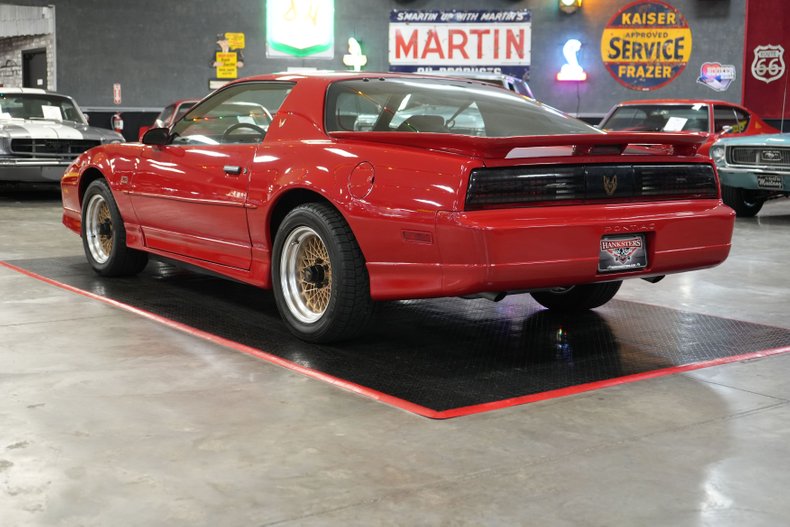 Pontiac-Other-1987-Red-Gray-26