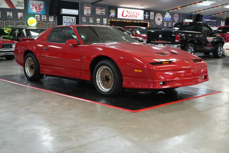 Pontiac-Other-1987-Red-Gray-29