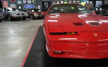 Pontiac-Other-1987-Red-Gray-33