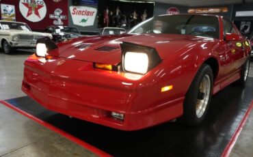 Pontiac-Other-1987-Red-Gray-35