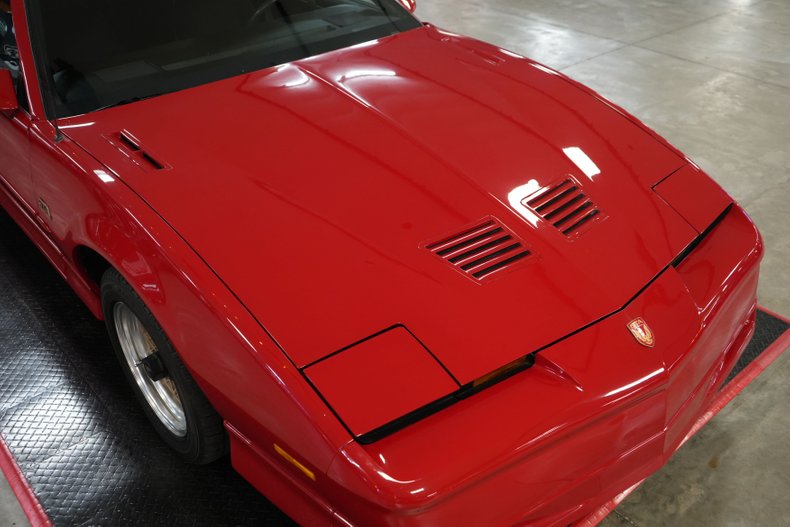 Pontiac-Other-1987-Red-Gray-38