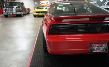 Pontiac-Other-1987-Red-Gray-45