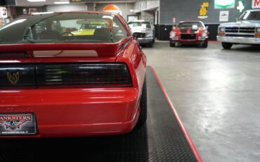 Pontiac-Other-1987-Red-Gray-46