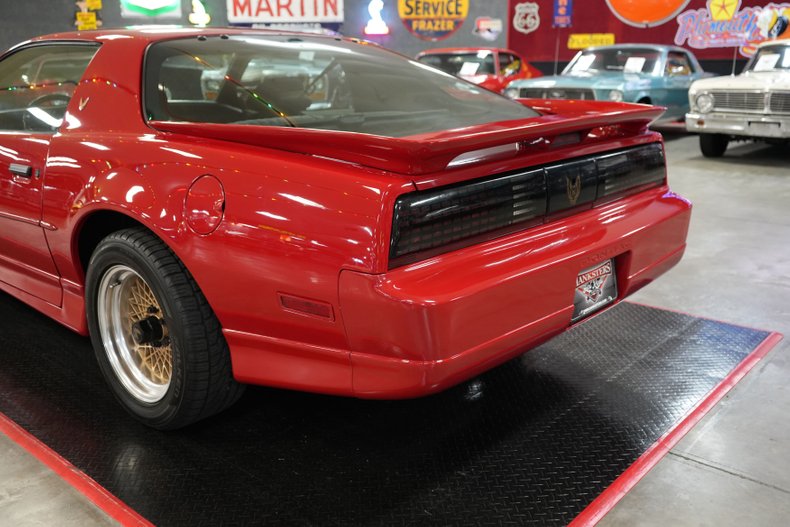 Pontiac-Other-1987-Red-Gray-7