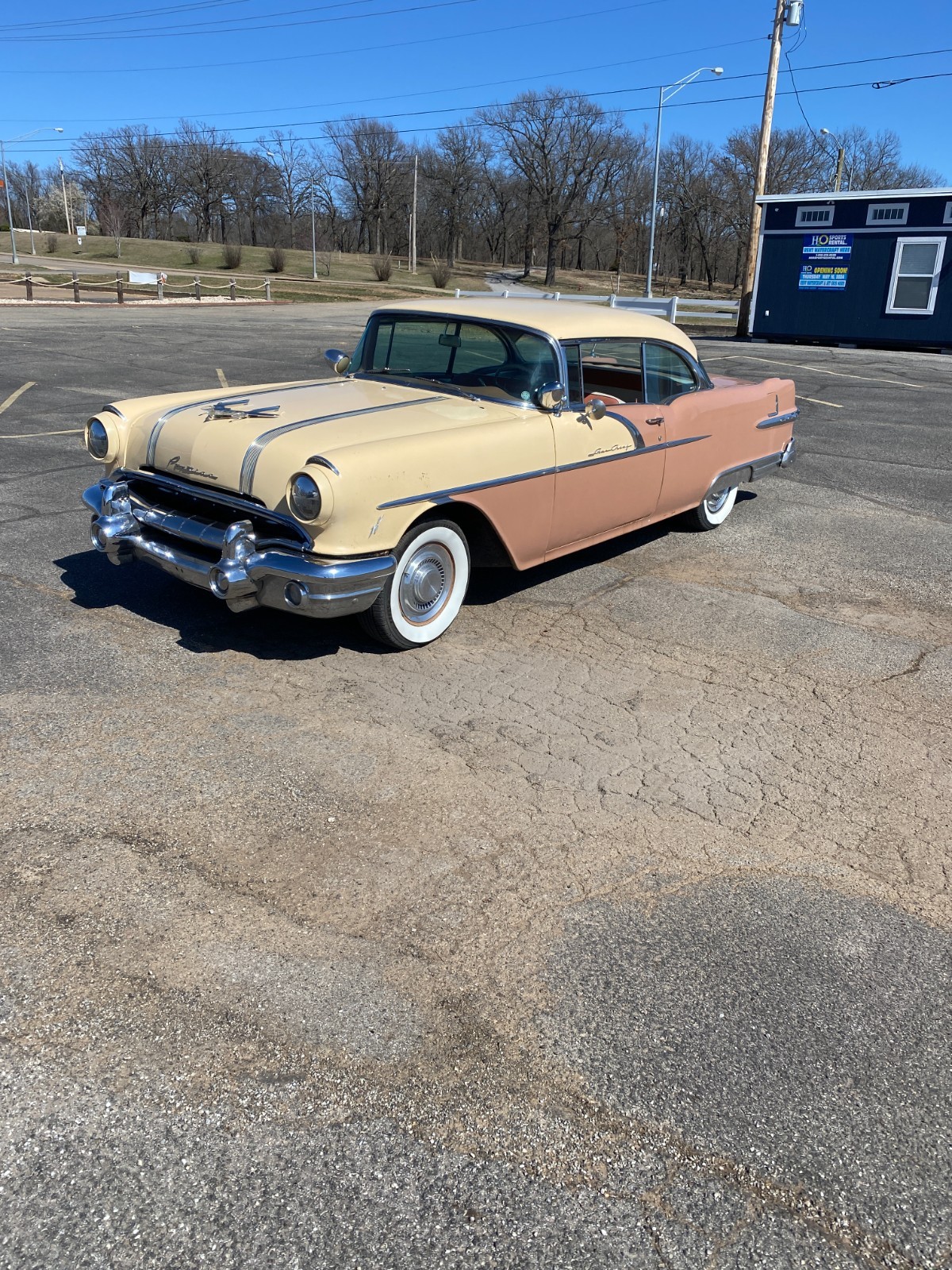 Pontiac-STAR-CHIEF-2DR-HT-1956-Coupe