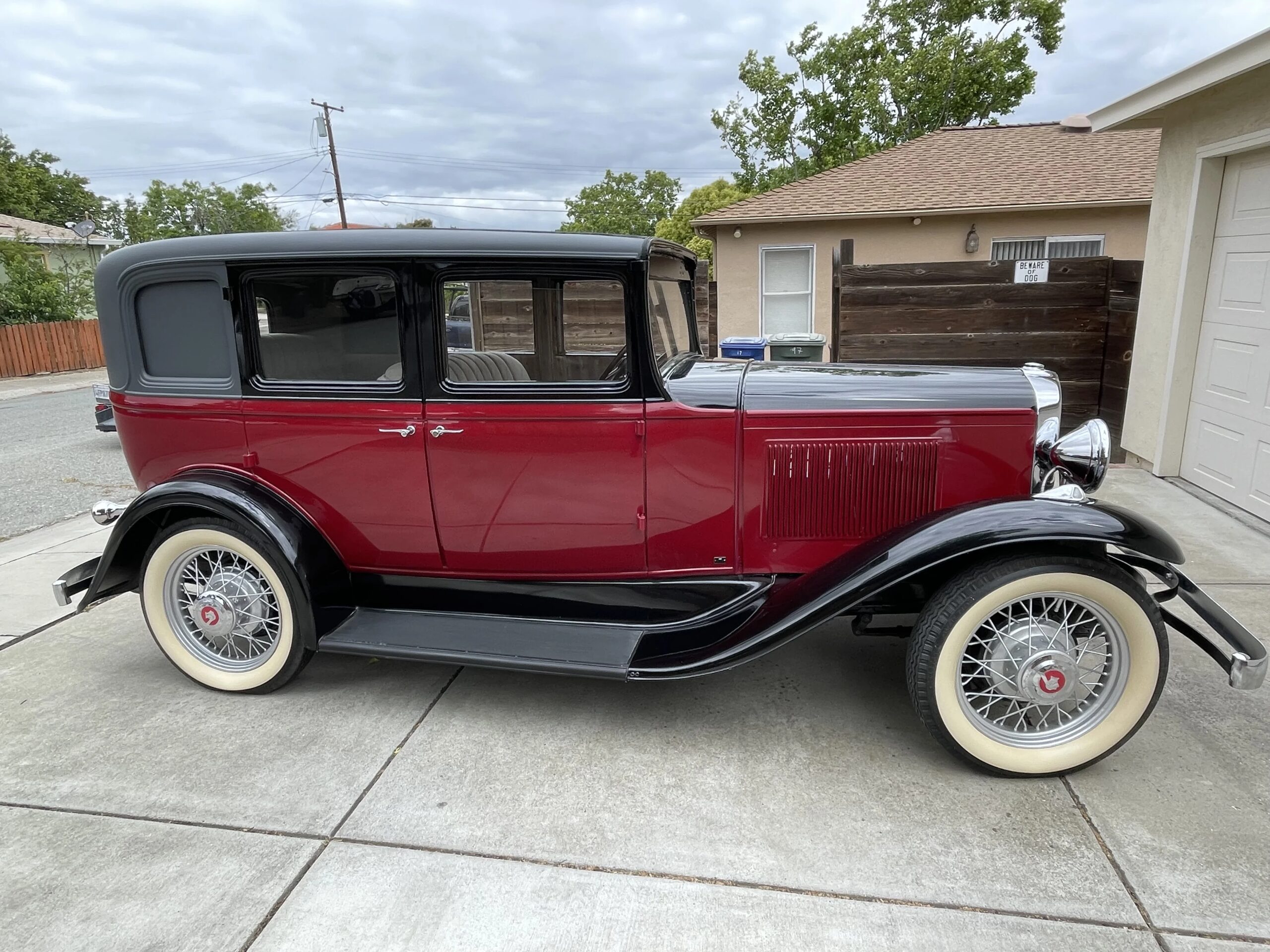 Pontiac-Series-401-1931-Burgundy-Gray-1