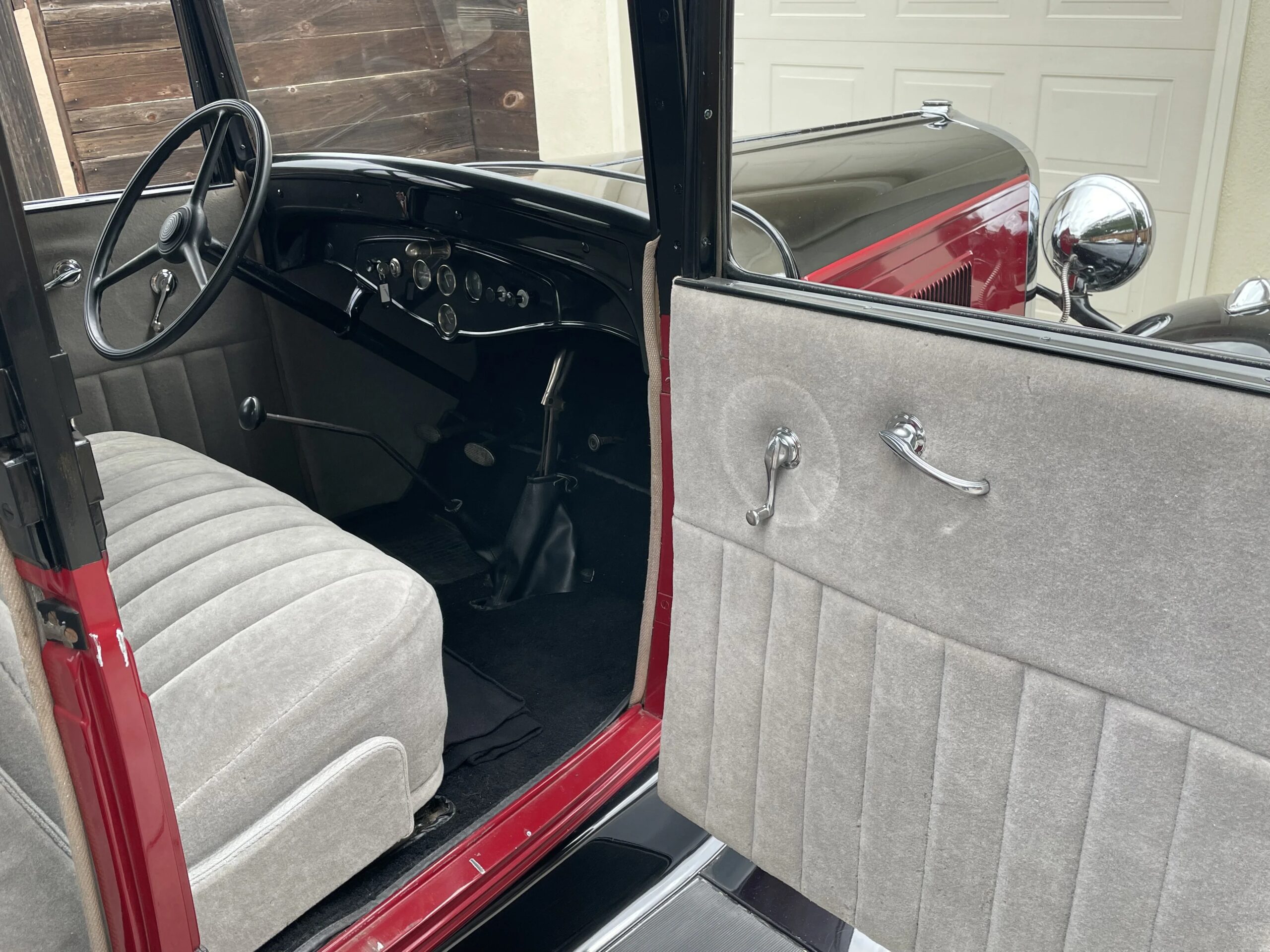 Pontiac-Series-401-1931-Burgundy-Gray-4