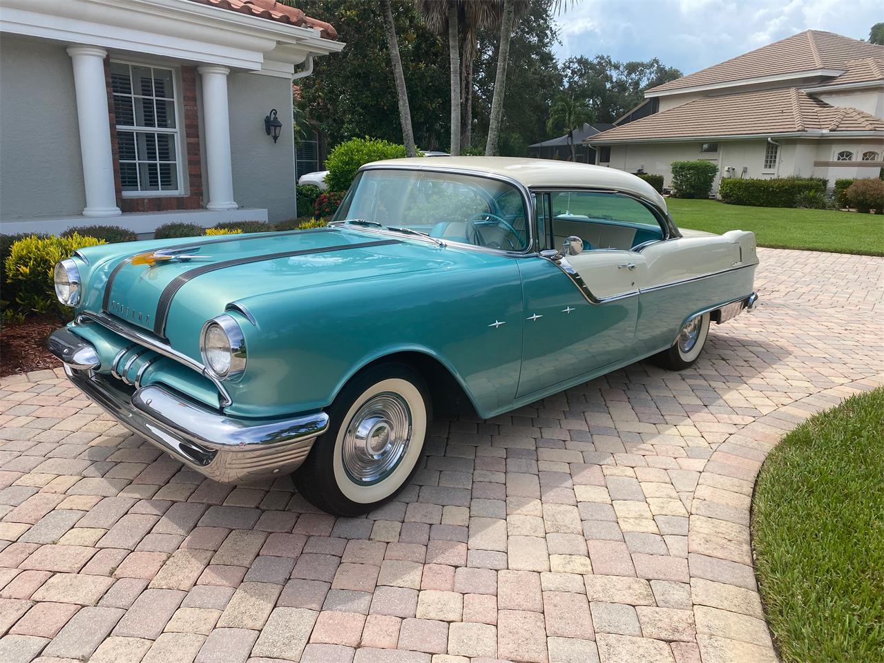 Pontiac-Star-chief-1955-Turquoise-with-cream-Turquoise-amp-white-10