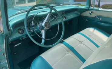 Pontiac-Star-chief-1955-Turquoise-with-cream-Turquoise-amp-white-16