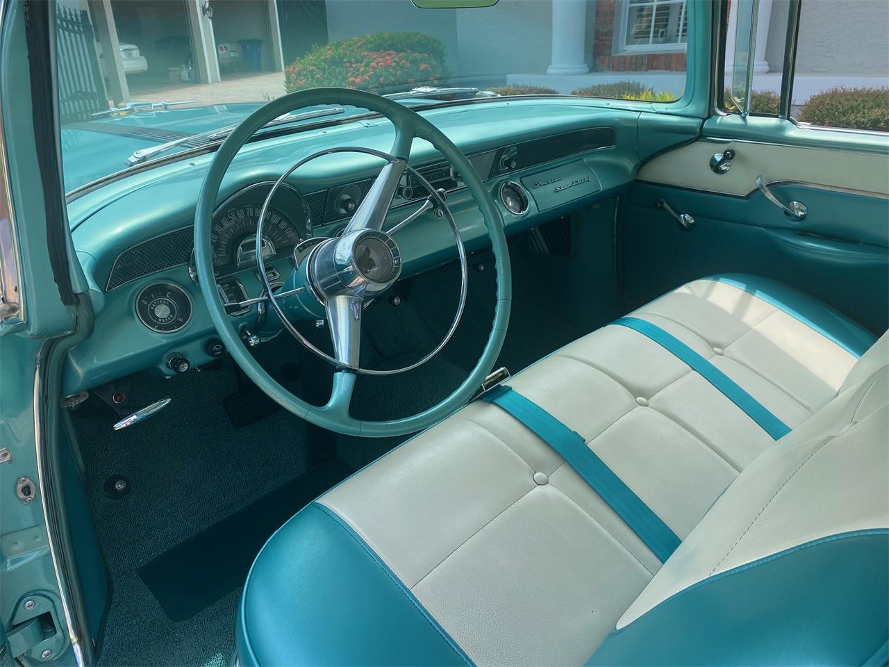 Pontiac-Star-chief-1955-Turquoise-with-cream-Turquoise-amp-white-16