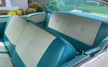 Pontiac-Star-chief-1955-Turquoise-with-cream-Turquoise-amp-white-17