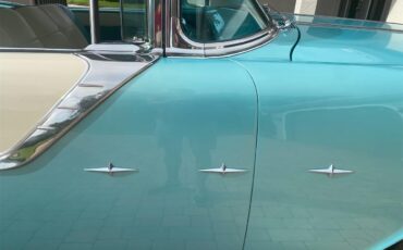Pontiac-Star-chief-1955-Turquoise-with-cream-Turquoise-amp-white-21