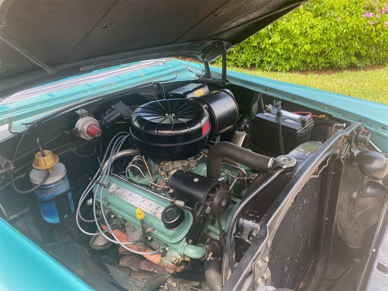 Pontiac-Star-chief-1955-Turquoise-with-cream-Turquoise-amp-white-30