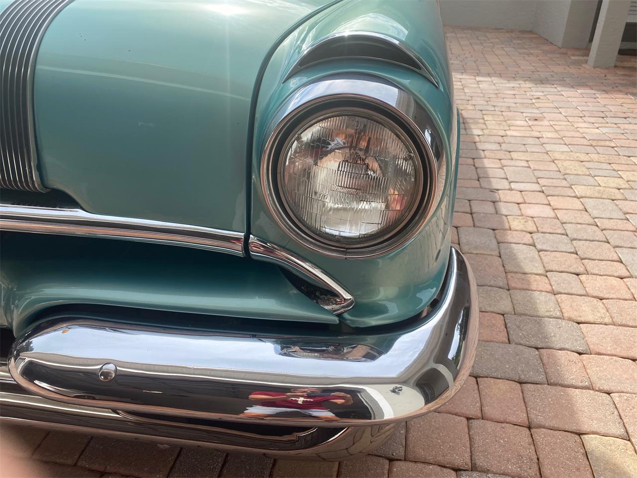 Pontiac-Star-chief-1955-Turquoise-with-cream-Turquoise-amp-white-7