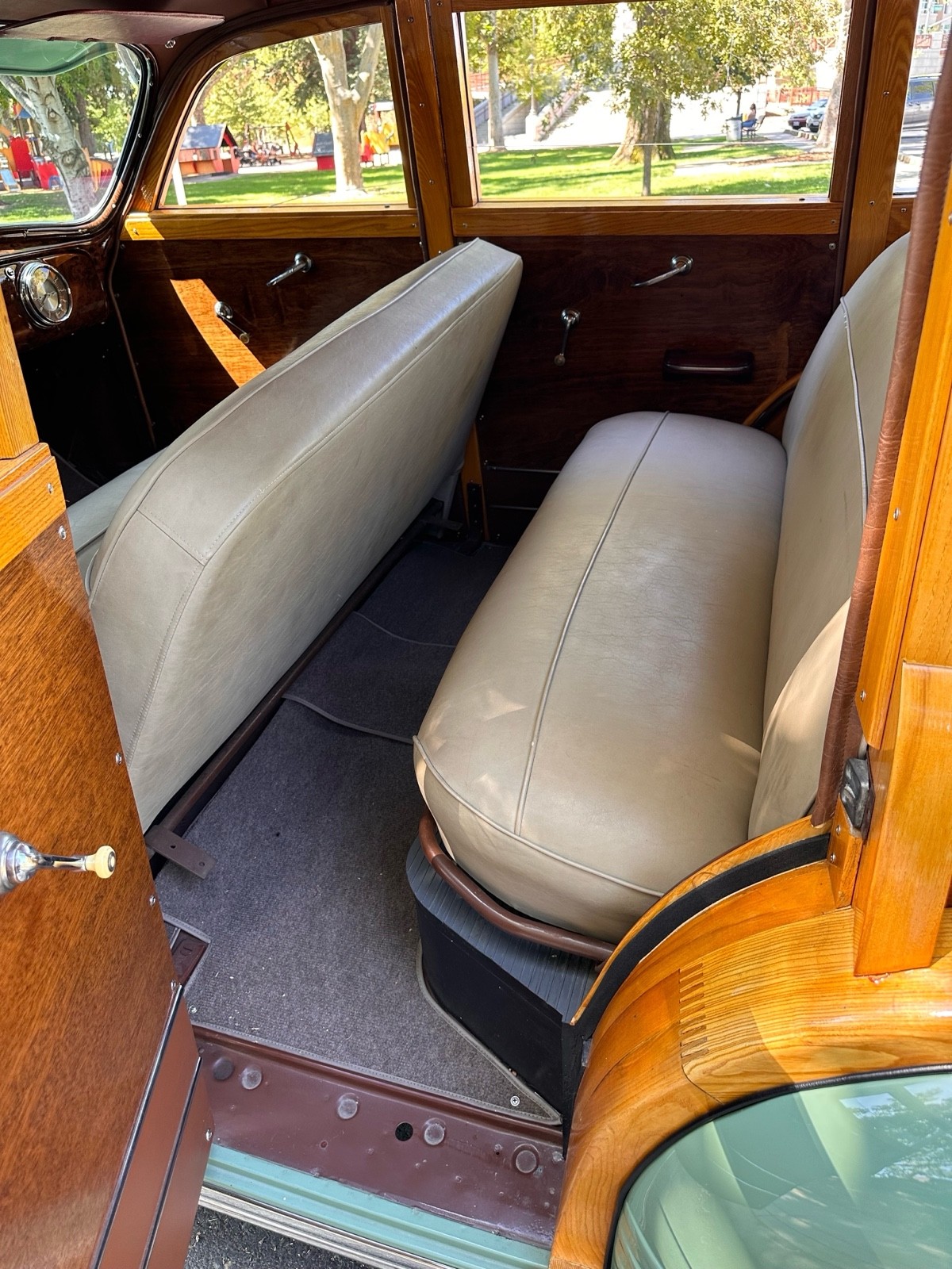 Pontiac-Streamliner-1947-13