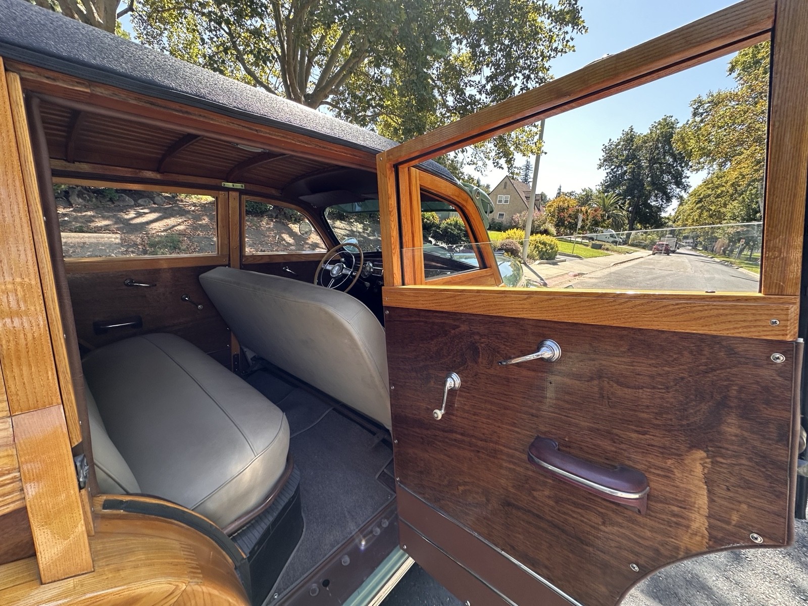 Pontiac-Streamliner-1947-15
