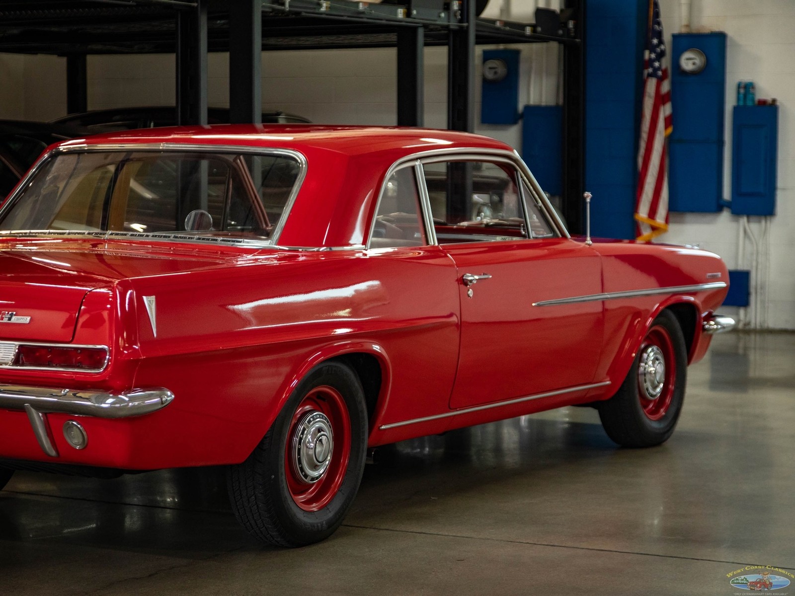 Pontiac-Tempest-Le-Mans-Sport-Coupe-1963-2-Door-Coupe-11