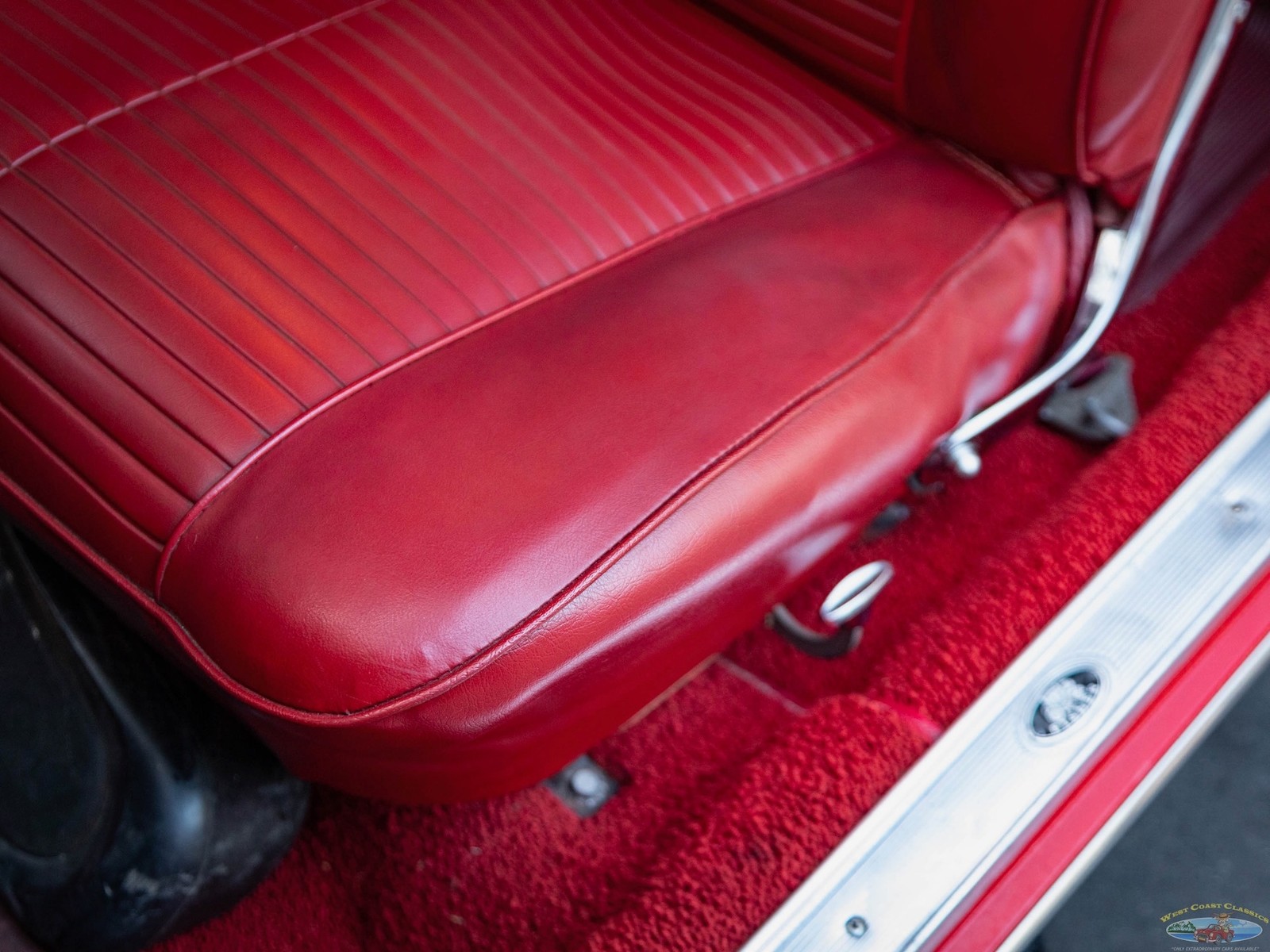 Pontiac-Tempest-Le-Mans-Sport-Coupe-1963-2-Door-Coupe-14