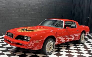 Pontiac-Trans-Am-1977-Coupe-11