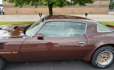 Pontiac-Trans-Am-1977-Coupe-13