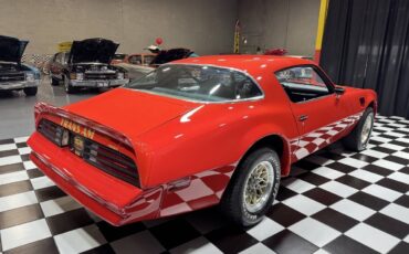 Pontiac-Trans-Am-1977-Coupe-16