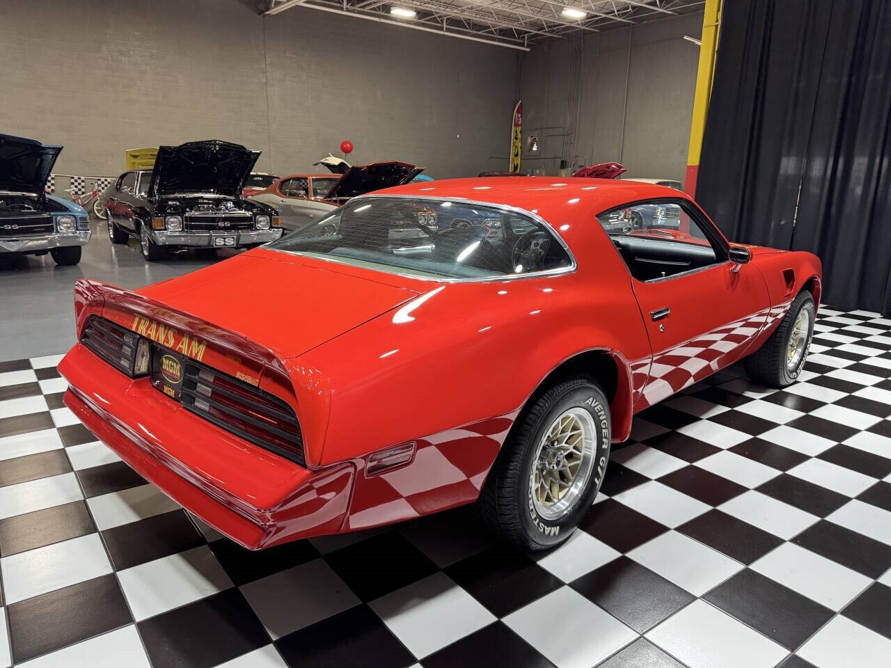 Pontiac-Trans-Am-1977-Coupe-16