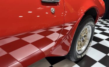 Pontiac-Trans-Am-1977-Coupe-21
