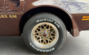 Pontiac-Trans-Am-1977-Coupe-23