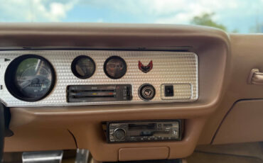 Pontiac-Trans-Am-1977-Coupe-36