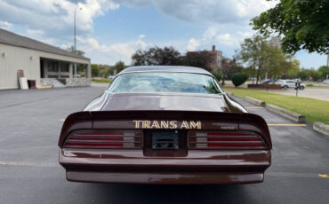 Pontiac-Trans-Am-1977-Coupe-4