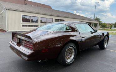 Pontiac-Trans-Am-1977-Coupe-5