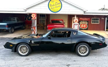 Pontiac-Trans-Am-1979-American-Muscle-Car-2