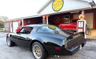 Pontiac-Trans-Am-1979-American-Muscle-Car-4