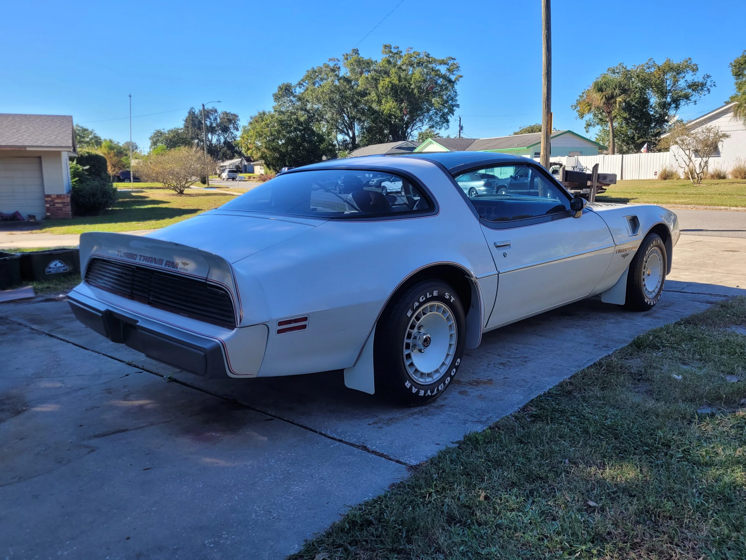 Pontiac-Trans-am-1980-Off-White-1