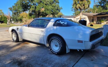 Pontiac-Trans-am-1980-Off-White