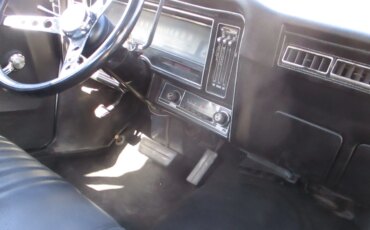 Pontiac-Ventura-1973-White-Black-3
