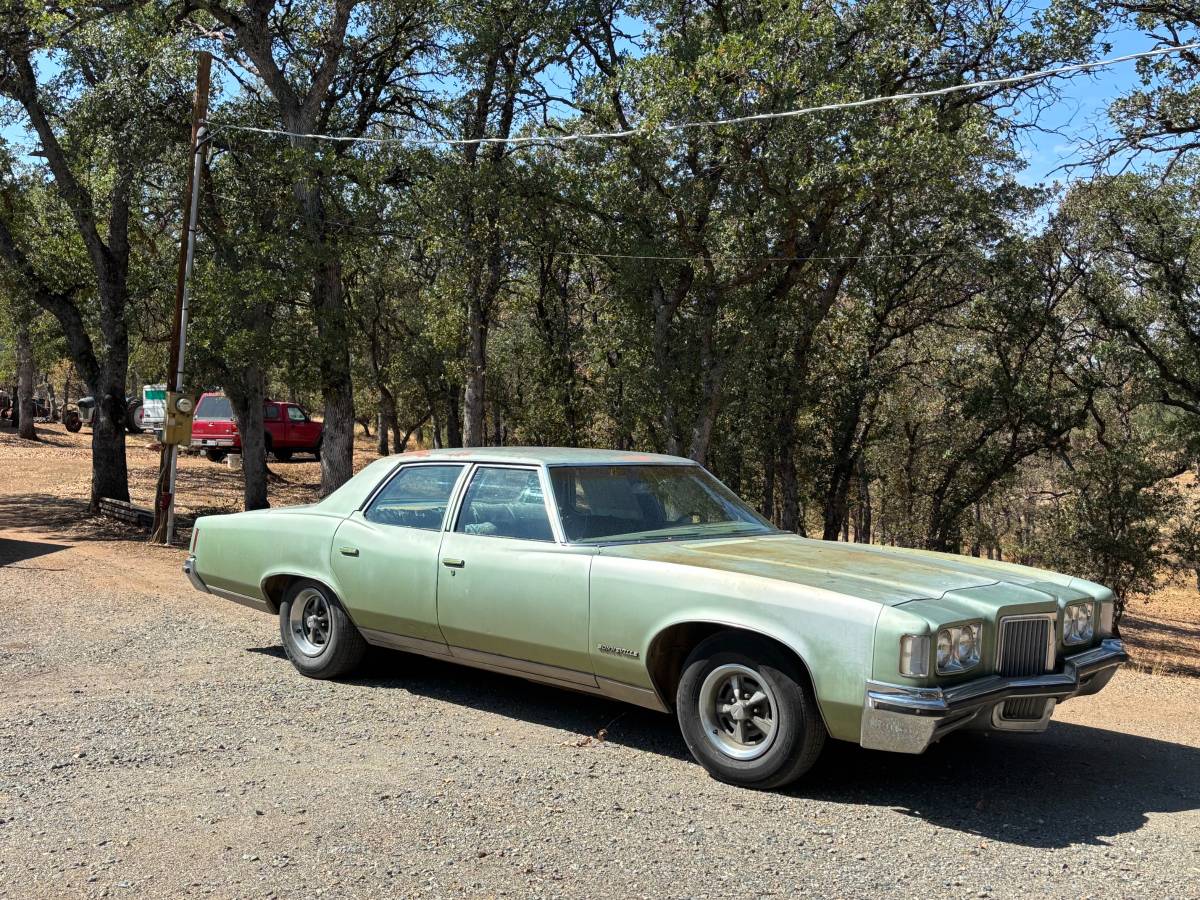 Pontiac-bonneville-1972-green-1