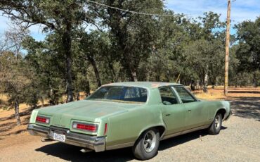 Pontiac-bonneville-1972-green