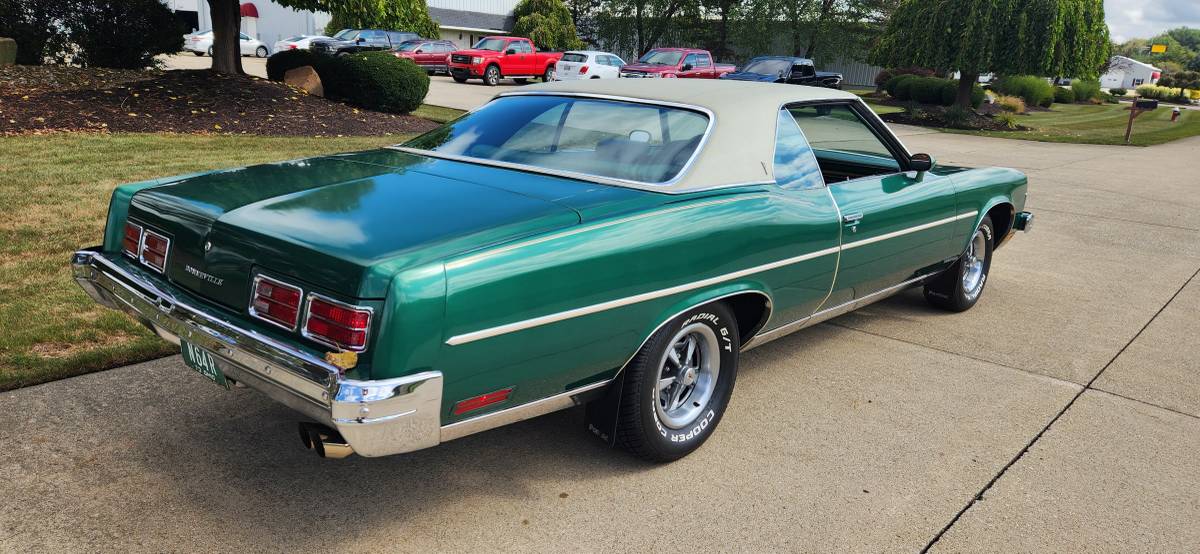 Pontiac-bonneville-1973