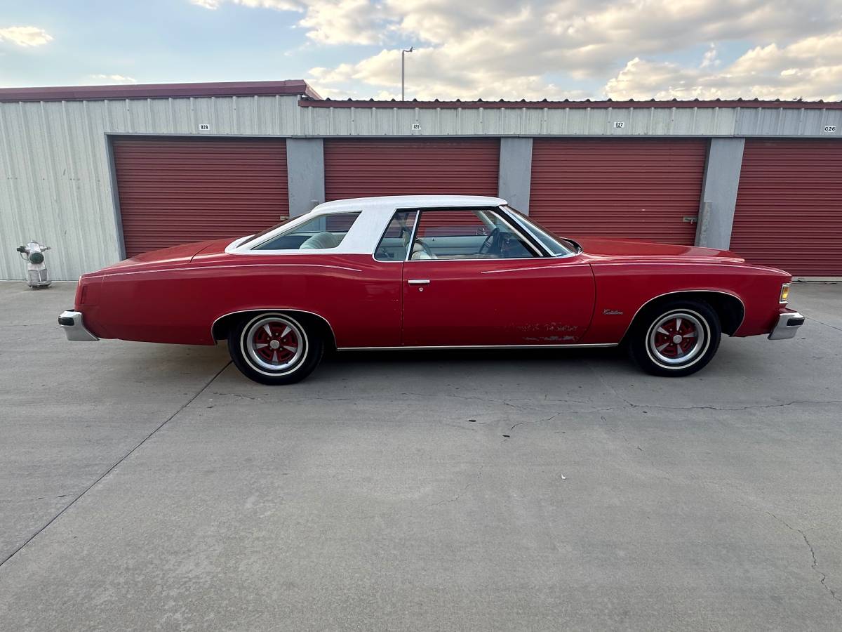 Pontiac-catalina-1976-red-10