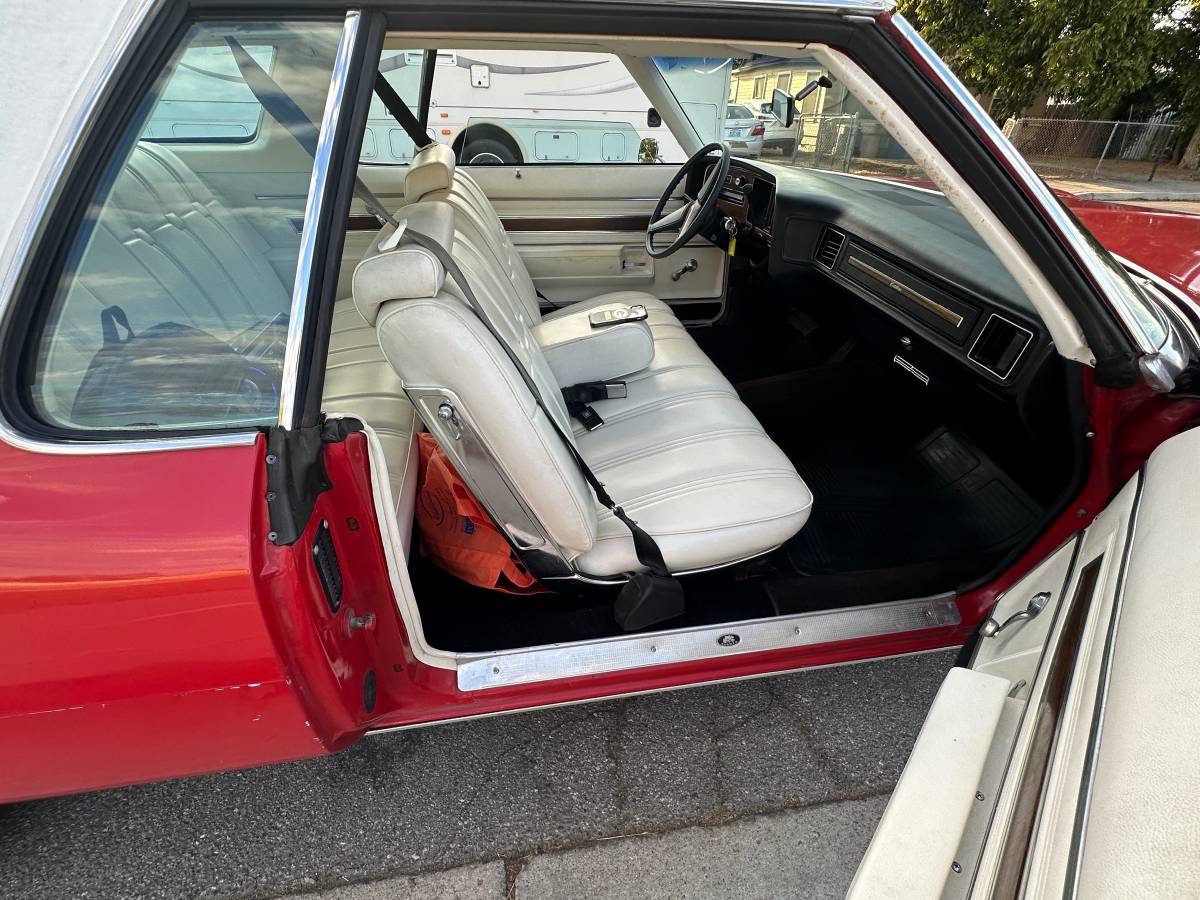 Pontiac-catalina-1976-red-19