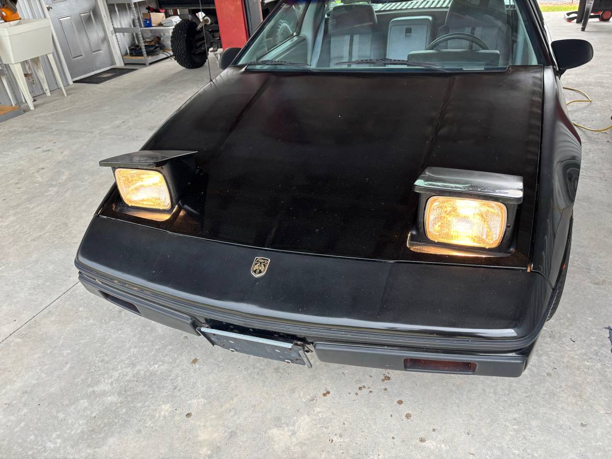 Pontiac-fiero-1984-black