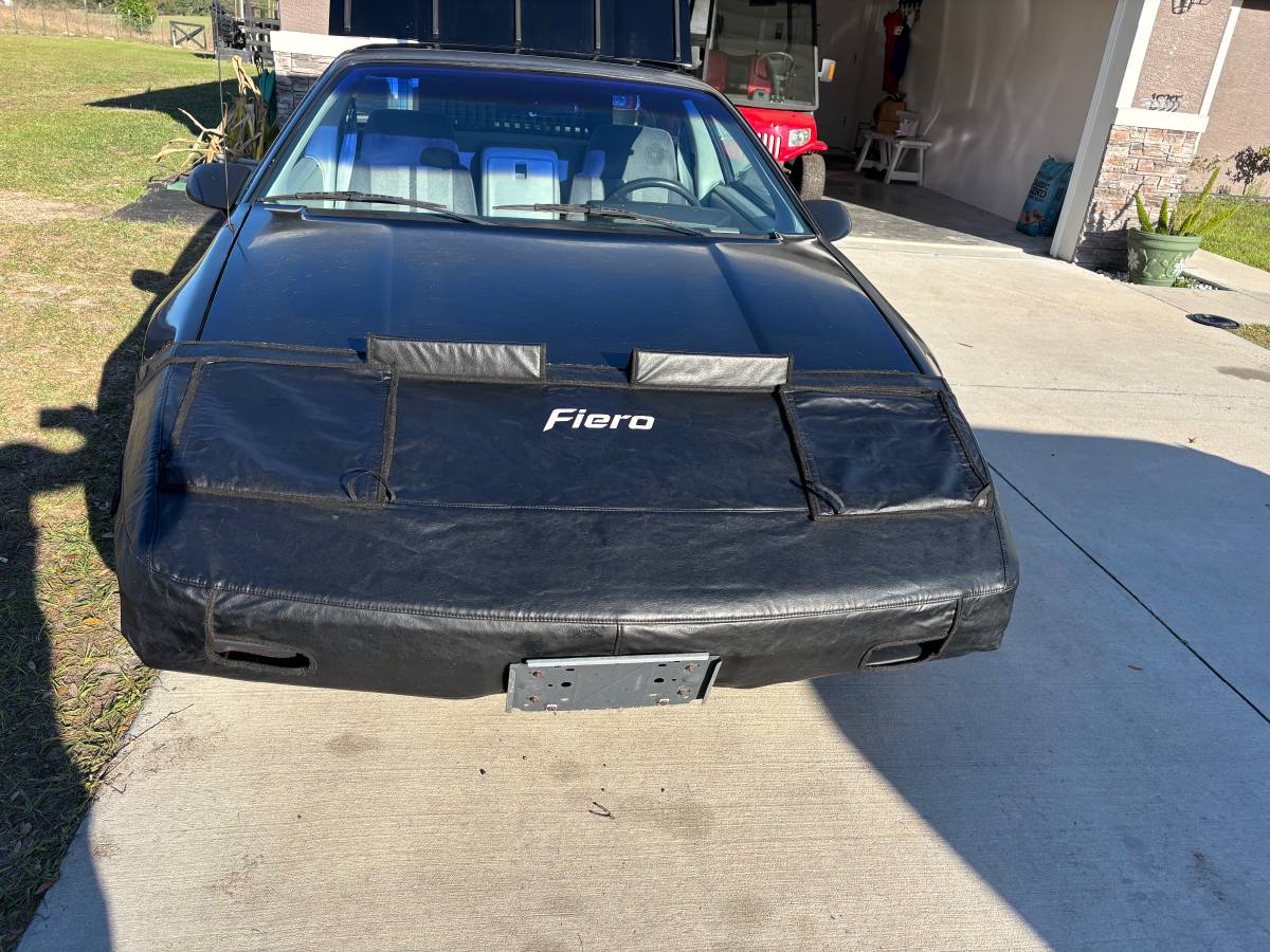 Pontiac-fiero-1984-black-3