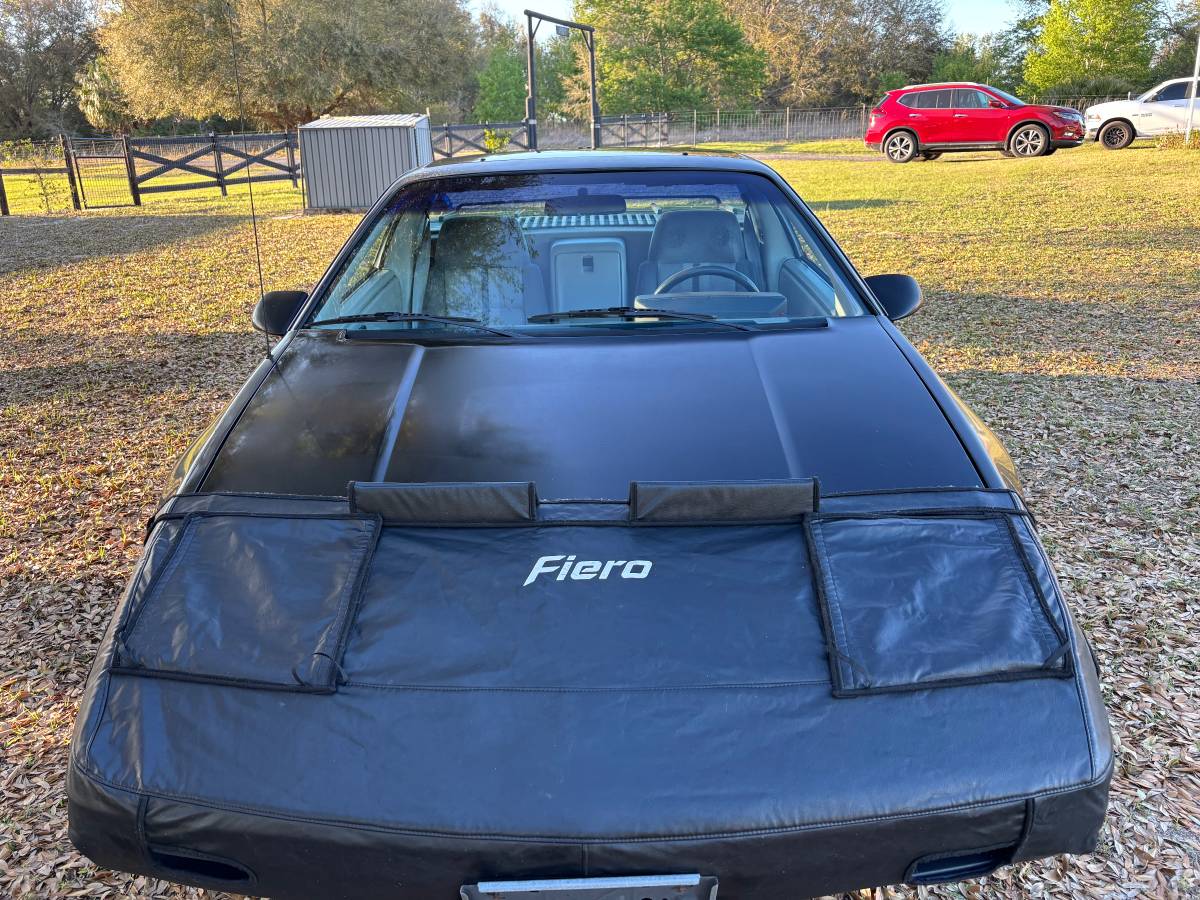 Pontiac-fiero-1984-black-5