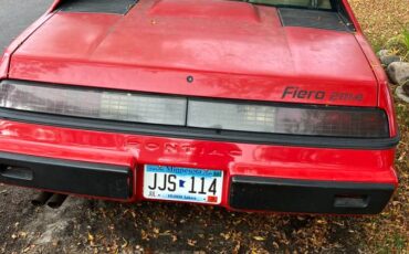Pontiac-fiero-1985-4