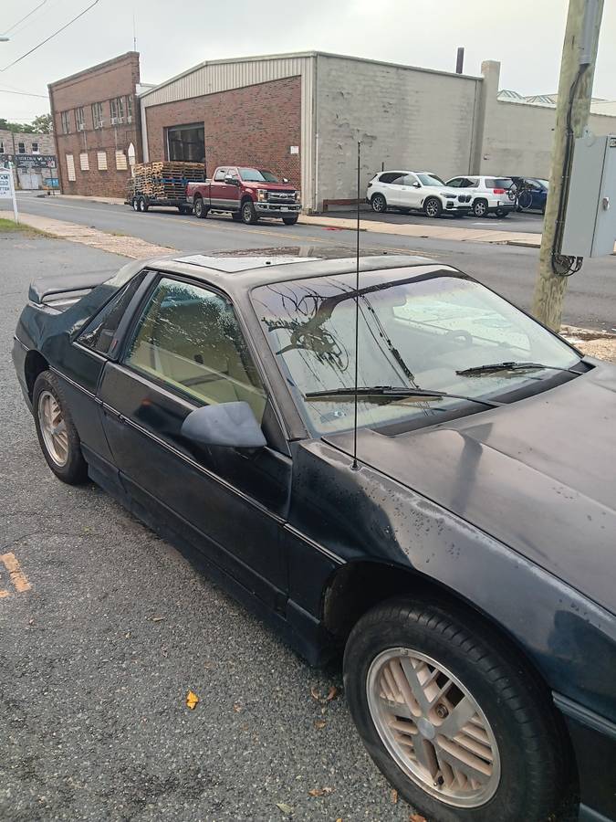 Pontiac-fiero-1986-black-1