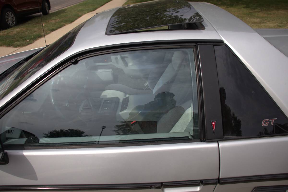 Pontiac-fiero-gt-1985-silver-22