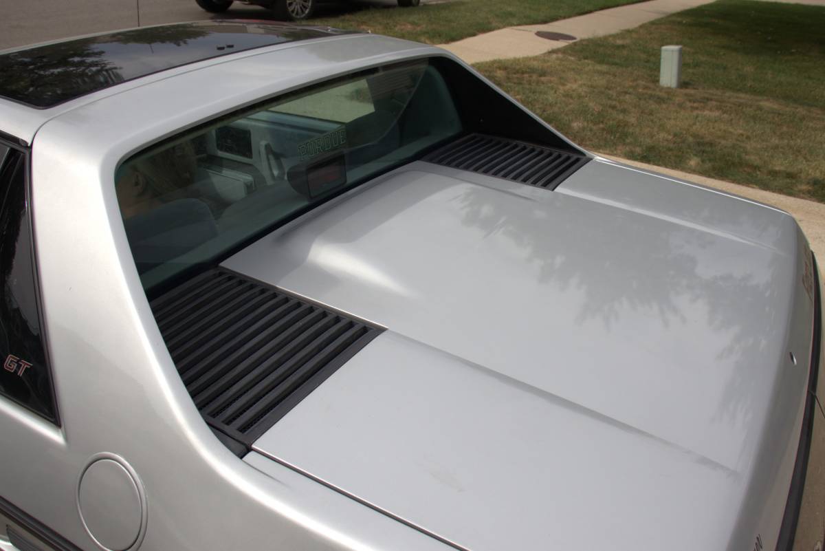 Pontiac-fiero-gt-1985-silver-8