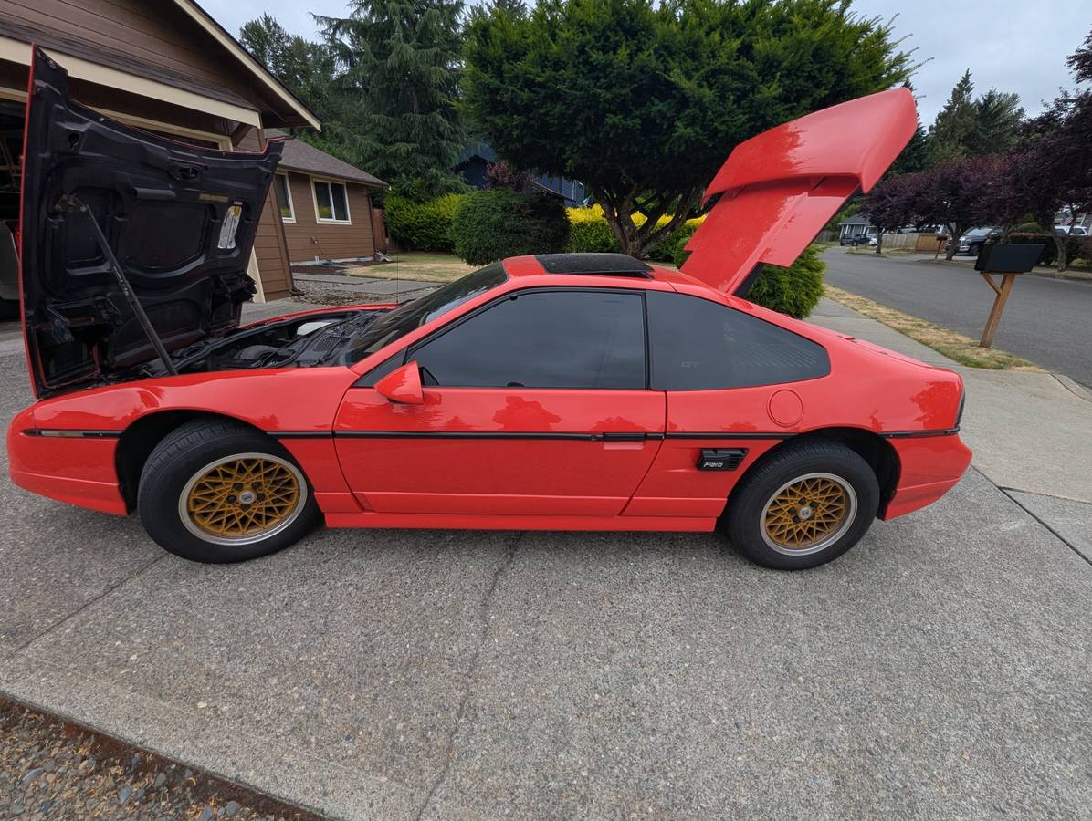 Pontiac-fiero-gt-1987-11
