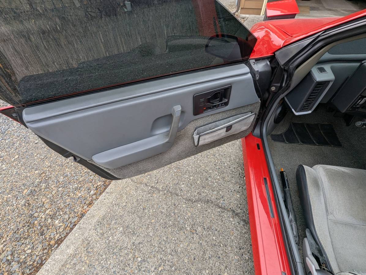 Pontiac-fiero-gt-1987-14